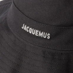 Jacquemus Artisjokhoed met kinband-Heren Hoeden
