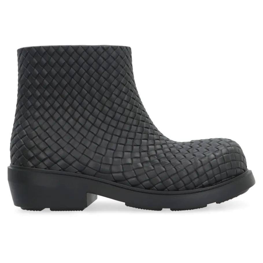 Bottega Veneta Brandweerman Enkellaarzen met Intrecciato Detail-Heren Laarzen