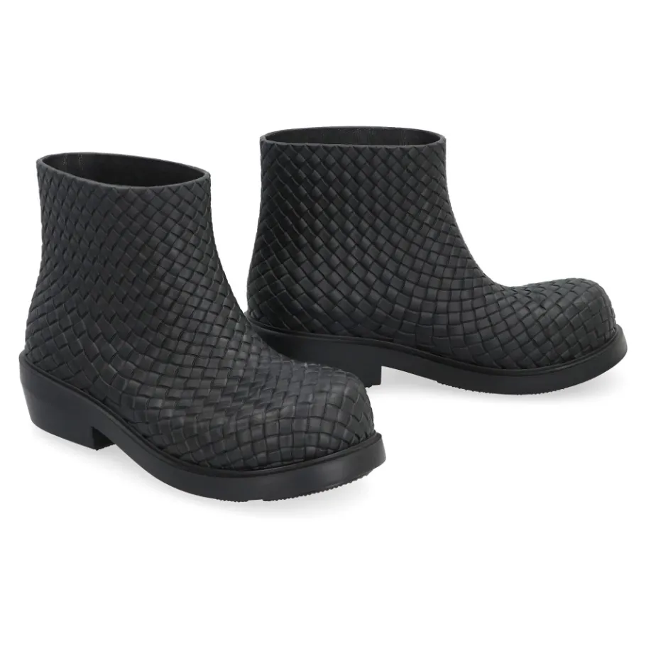 Bottega Veneta Brandweerman Enkellaarzen met Intrecciato Detail-Heren Laarzen