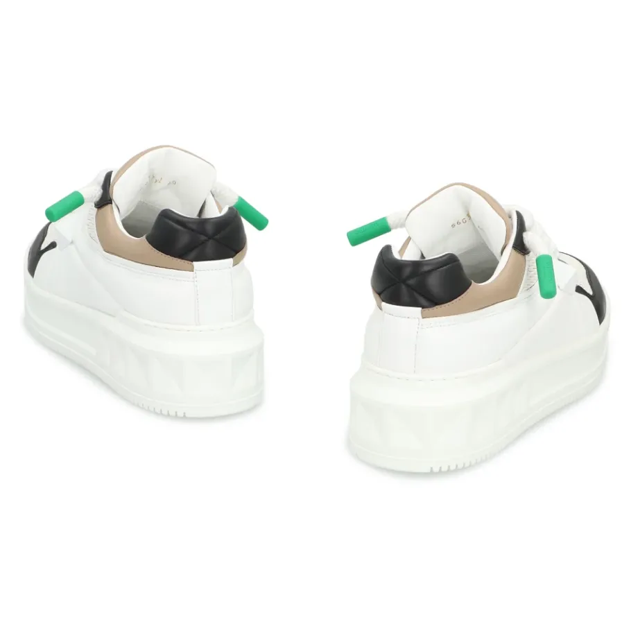 Valentino Garavani One Stud XL Low-top Sneakers-Heren Sneakers