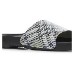 Burberry Slip-On Sandalen met Check Motief-Heren Slippers