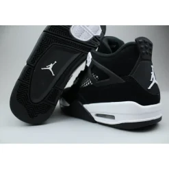 Jordan White Thunder Retro Sneakers-Heren Sneakers